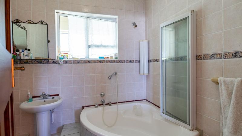 7 Bedroom Property for Sale in Walmer Estate Western Cape